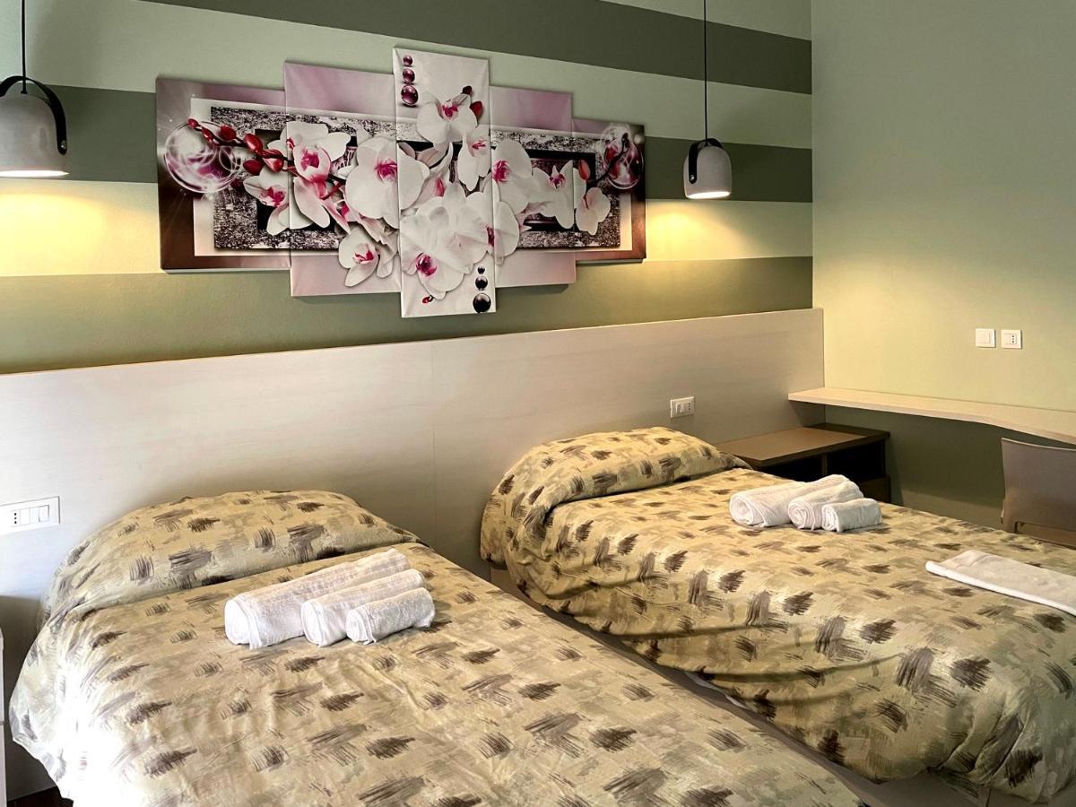 Residence Europa Piacenza Buitenkant foto