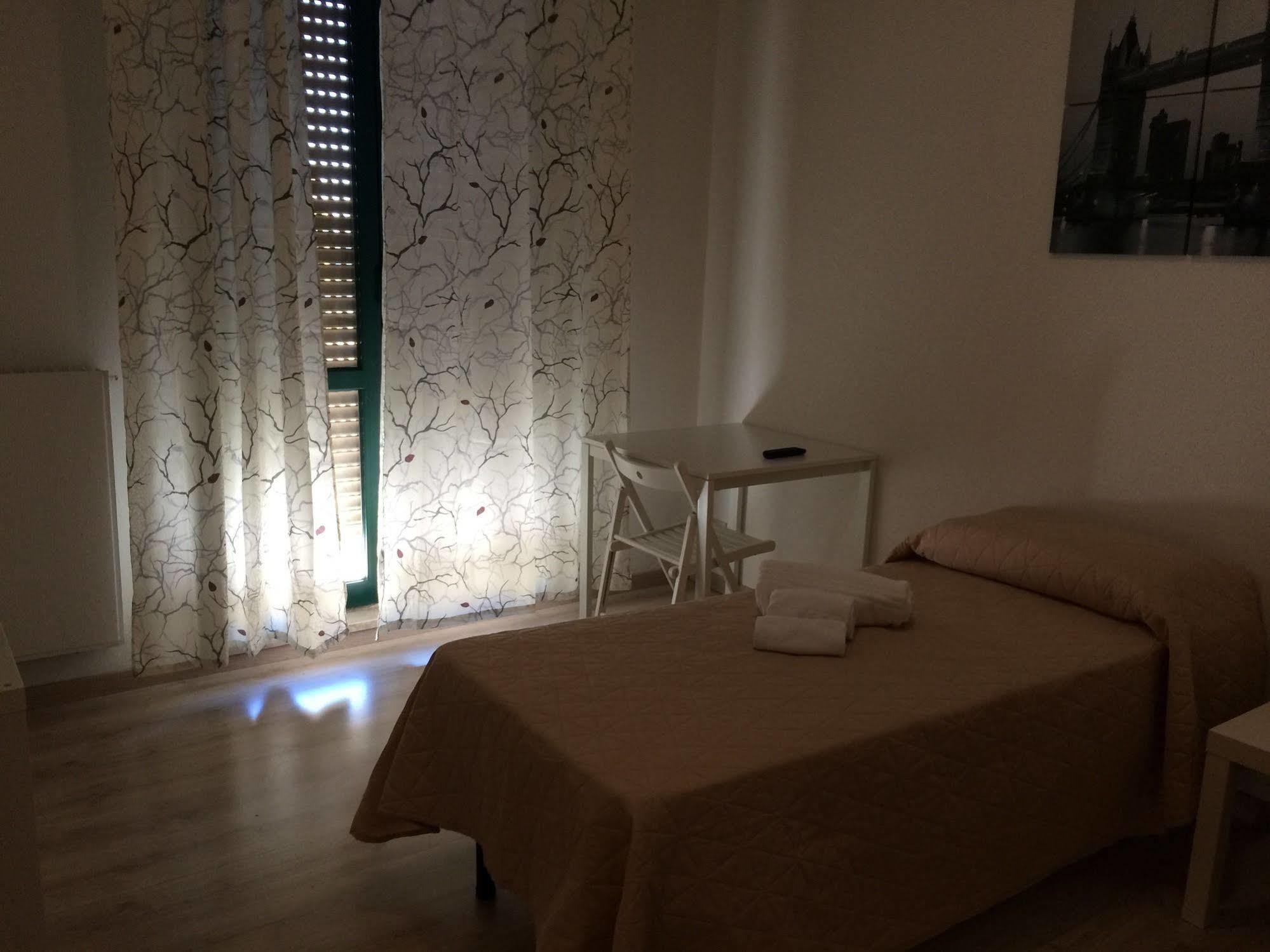 Residence Europa Piacenza Buitenkant foto