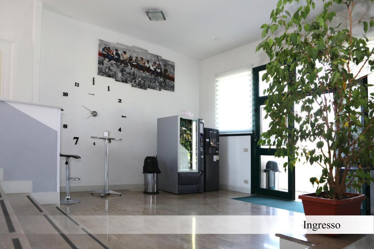 Residence Europa Piacenza Buitenkant foto